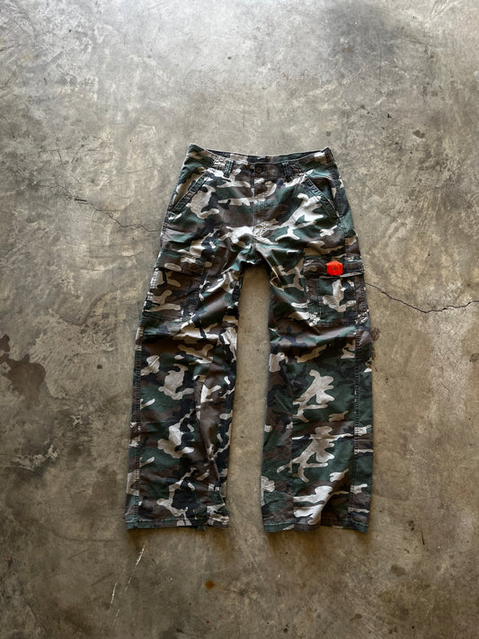 2000’s CC (camo cargo’s)